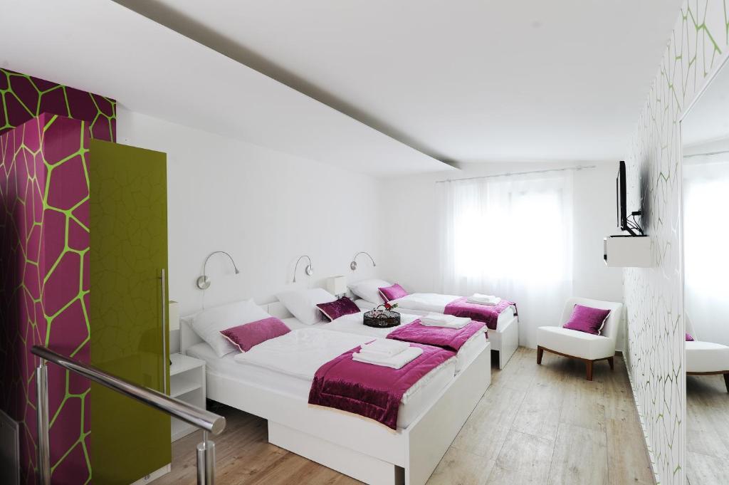 Garni Hotel Azur Liubliana Habitación foto