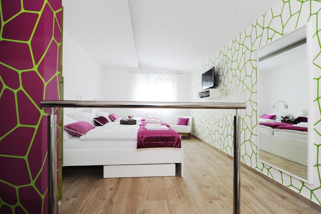 Garni Hotel Azur Liubliana Habitación foto