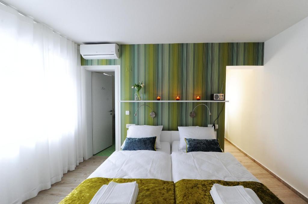Garni Hotel Azur Liubliana Habitación foto