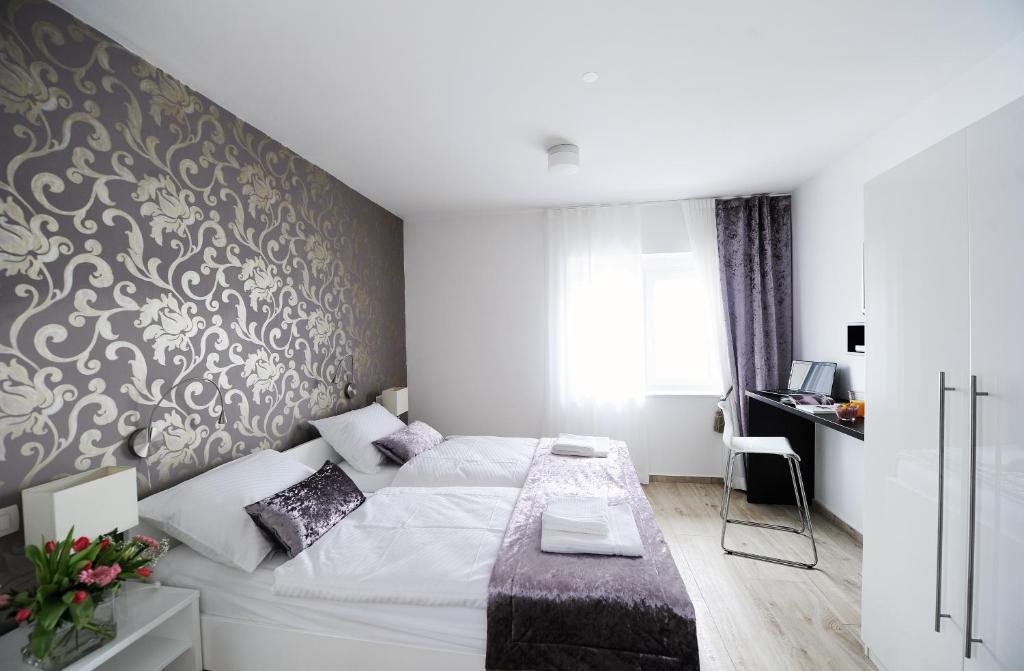 Garni Hotel Azur Liubliana Habitación foto