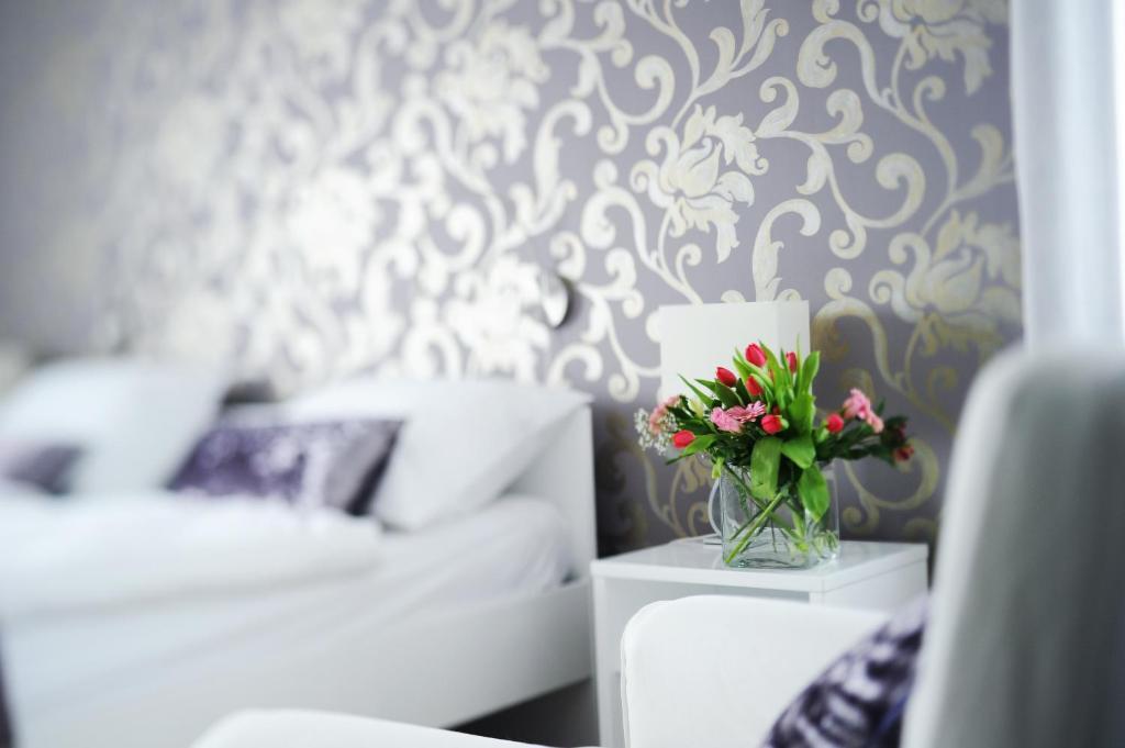 Garni Hotel Azur Liubliana Habitación foto
