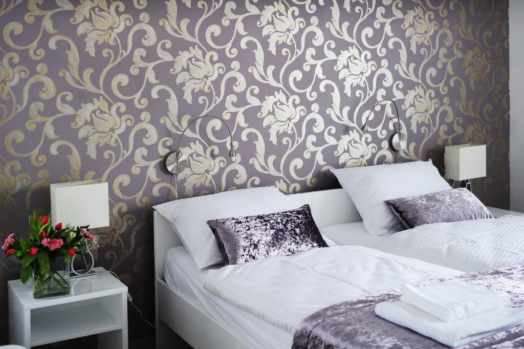 Garni Hotel Azur Liubliana Habitación foto