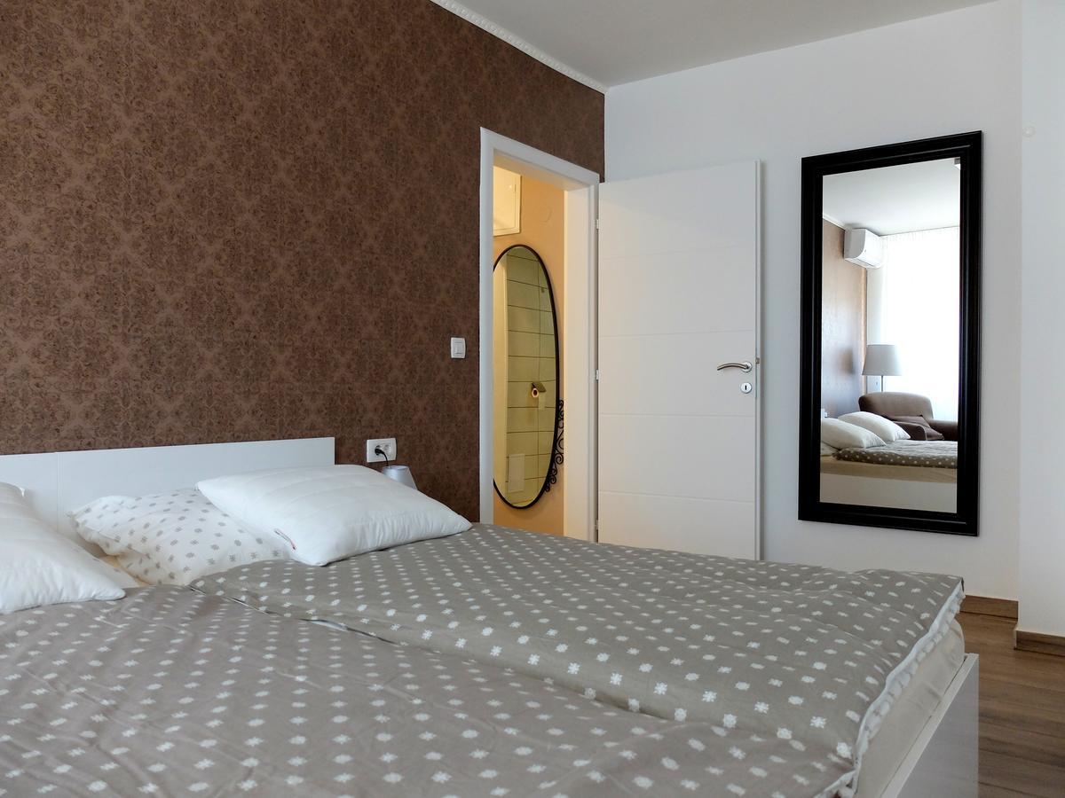 Garni Hotel Azur Liubliana Exterior foto